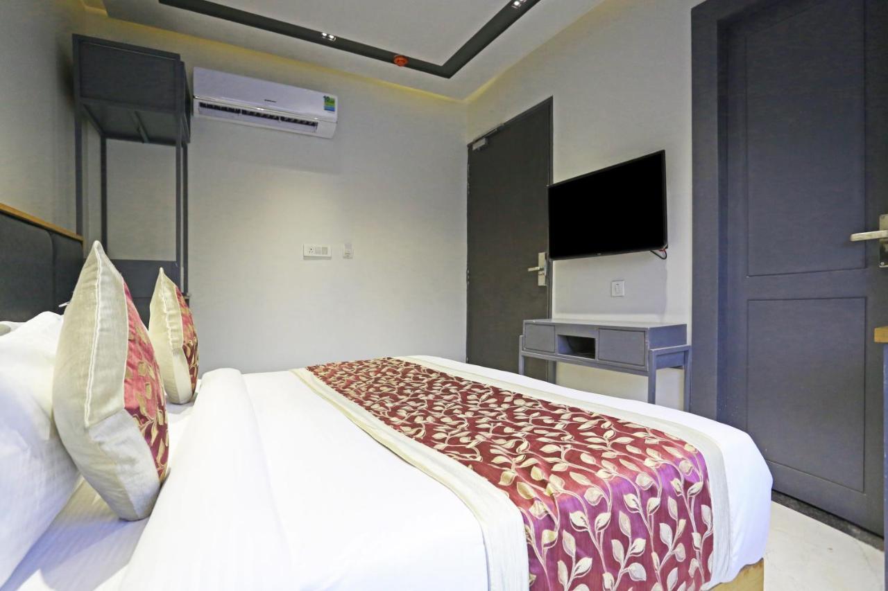 Hotel Apple Villa - Near Delhi Airport With Free Airport Transsfer Nueva Delhi Exterior foto